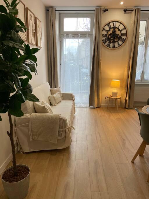 Joli Appartement Avec Parking - Proche Centre Ville Chartres Eksteriør bilde