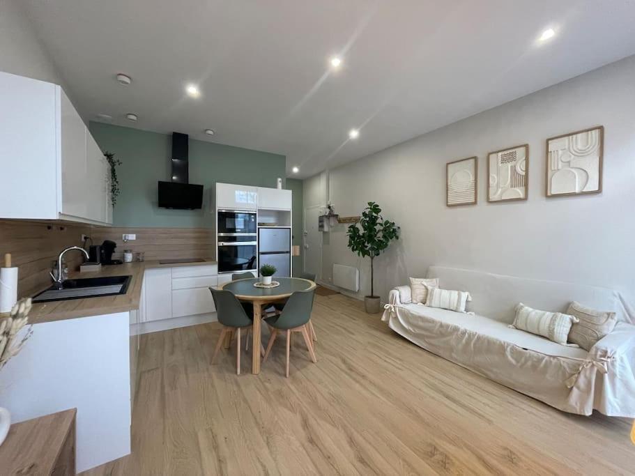 Joli Appartement Avec Parking - Proche Centre Ville Chartres Eksteriør bilde